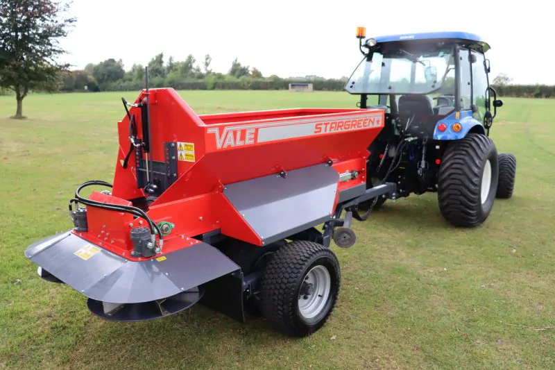 Stargreen TD700T Trailed Top Dresser