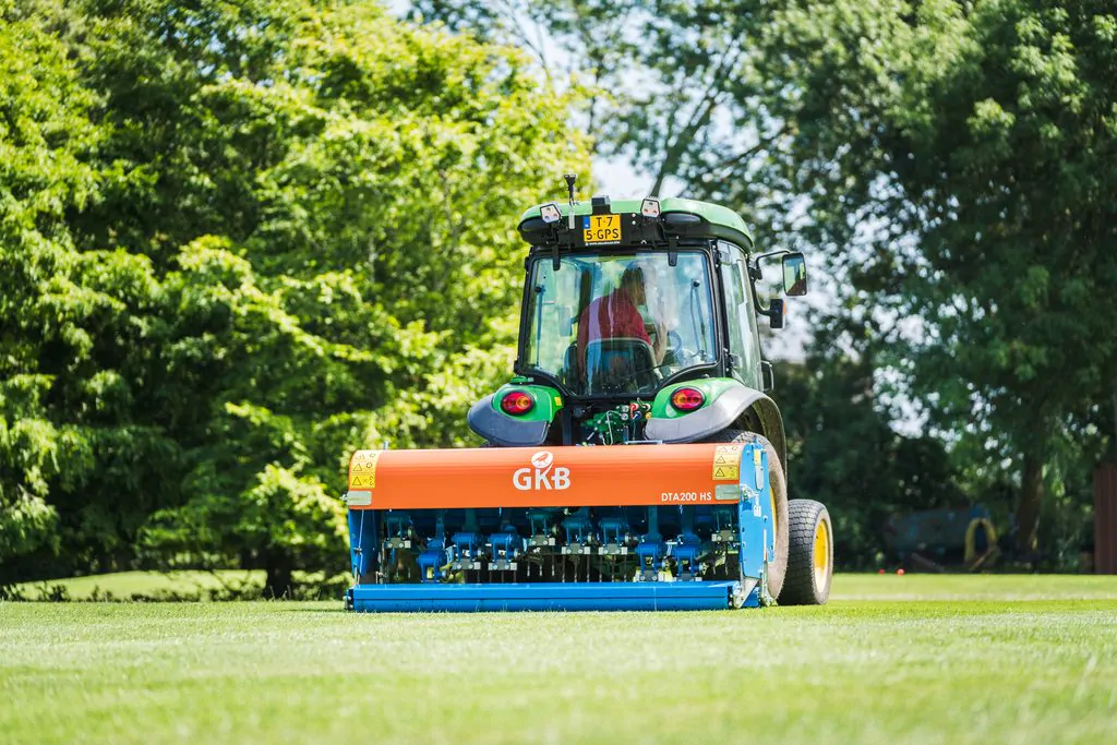 GKB DTA 200 tine aeration machine